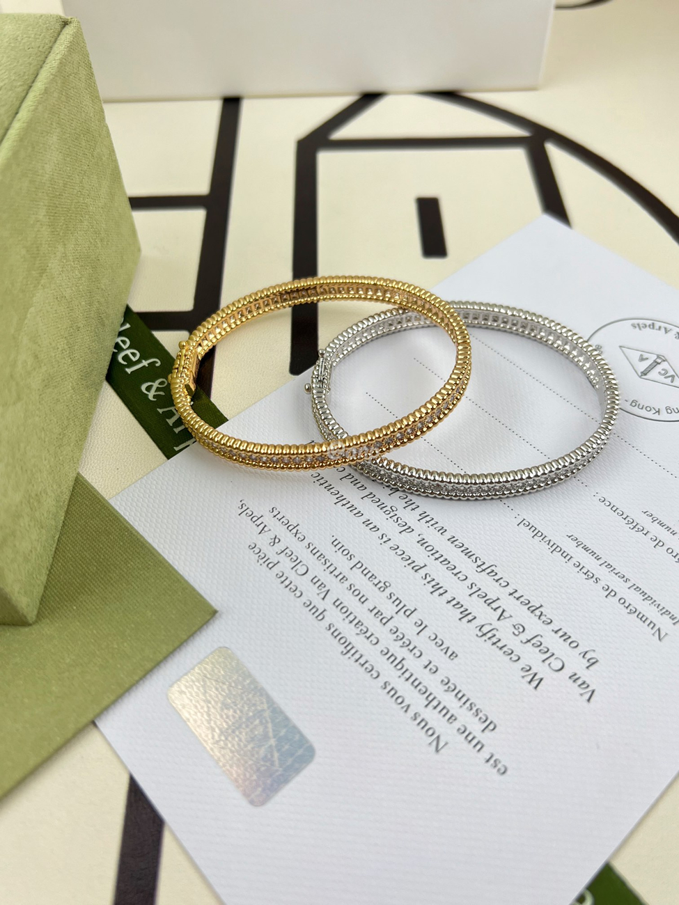 Van Cleef Arpels Full Diamond Bracelet (2) - www.newkick.vip